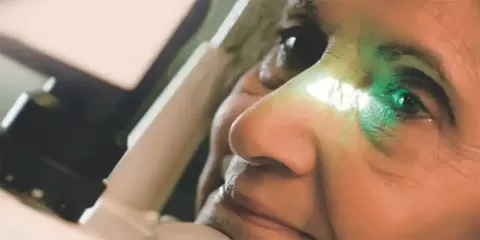 Cataract Surgery – How To Choose The Best Eye Care Center?