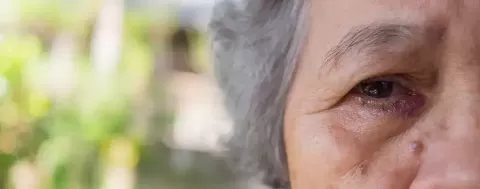 Cataract Surgery – How To Choose The Best Eye Care Center?